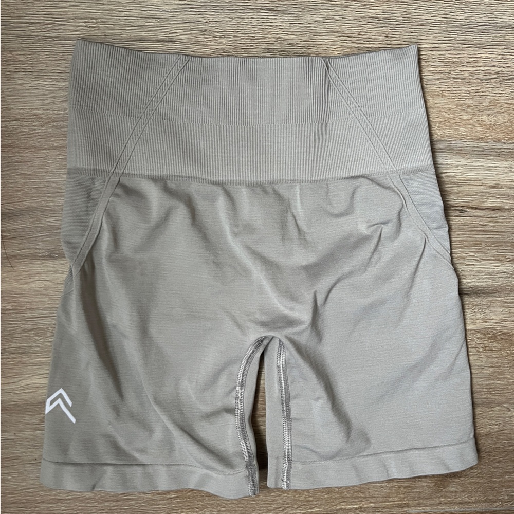 Oner active effortless seamless shorts- warm sand
